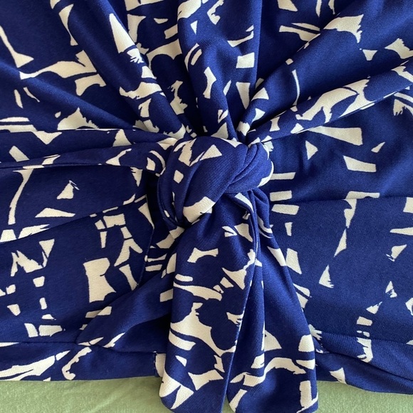 New York & Co. Faux Wrap Dress - Picture 7 of 14